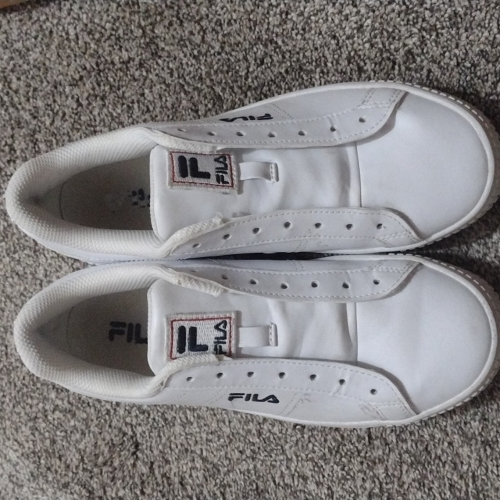 Fila sneakers size7.5